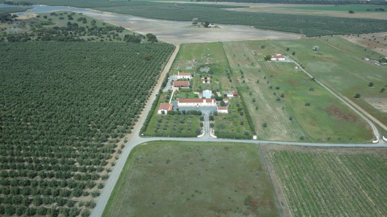 Monte Chalaca - Turismo Rural Ferreira Do Alentejo Eksteriør bilde