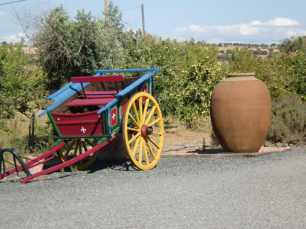 Monte Chalaca - Turismo Rural Ferreira Do Alentejo Eksteriør bilde