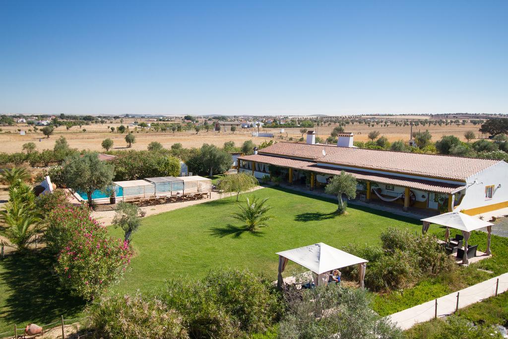 Monte Chalaca - Turismo Rural Ferreira Do Alentejo Eksteriør bilde