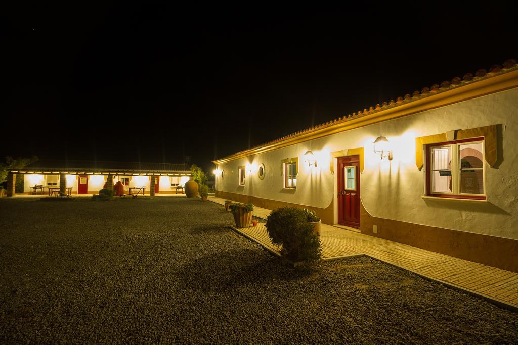 Monte Chalaca - Turismo Rural Ferreira Do Alentejo Eksteriør bilde
